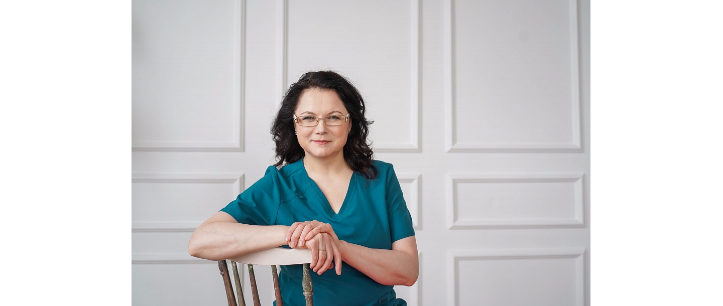 Gynecologist consulting